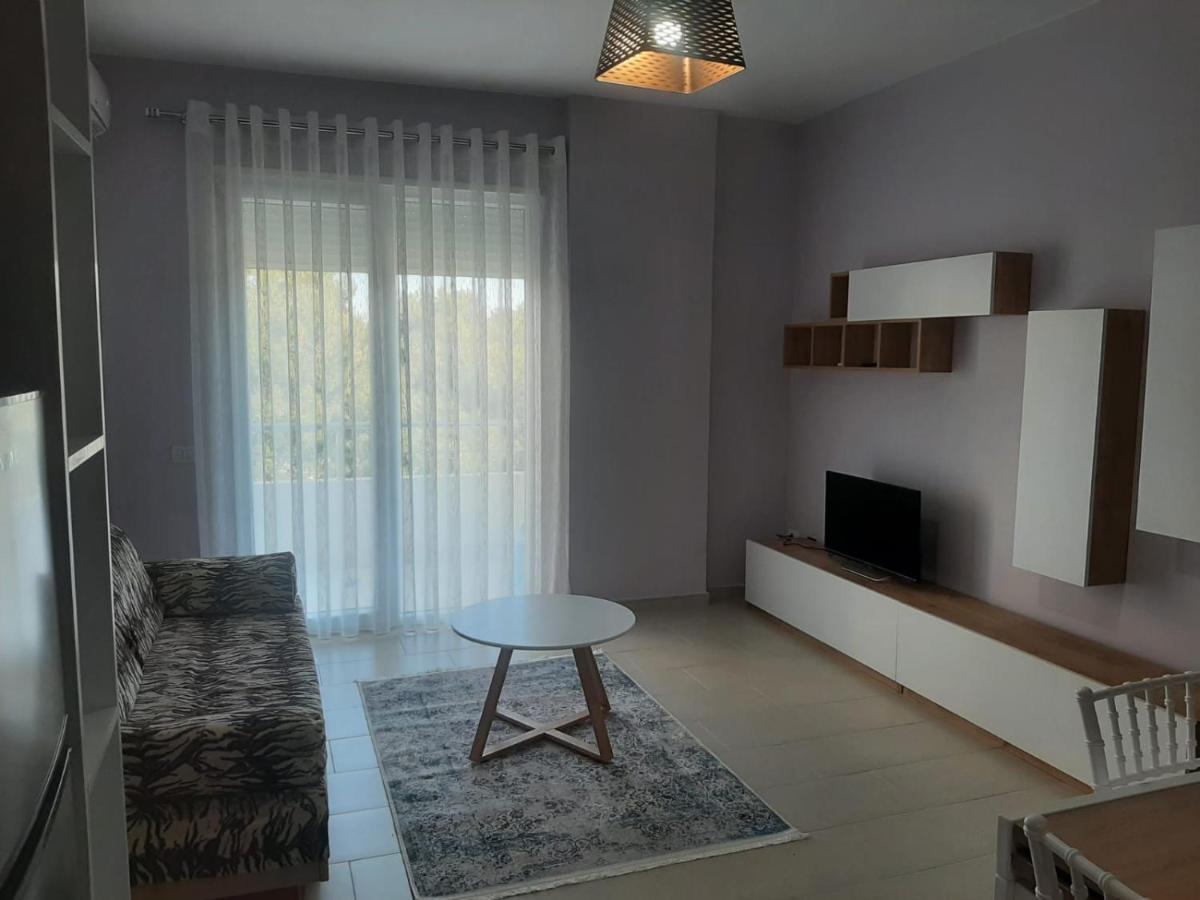 Linda'S Apartment Vlore Exterior photo